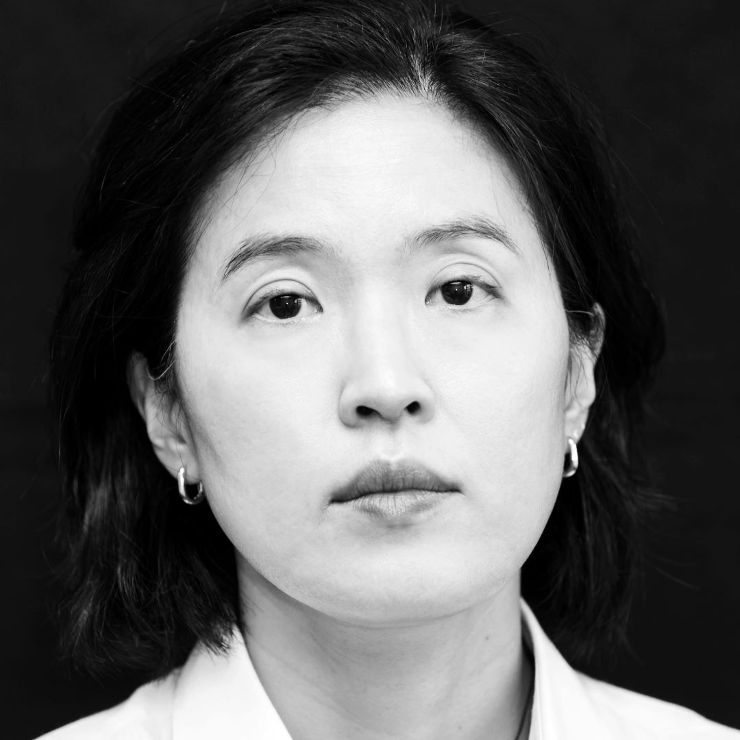 Image of Bora Chung's headshot